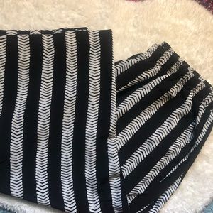 Dubgee by Whoopi Cropped Wide Leg Flowy pants